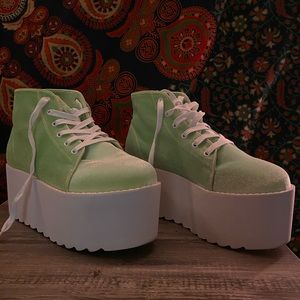 Dolls Kill platform shoes!!